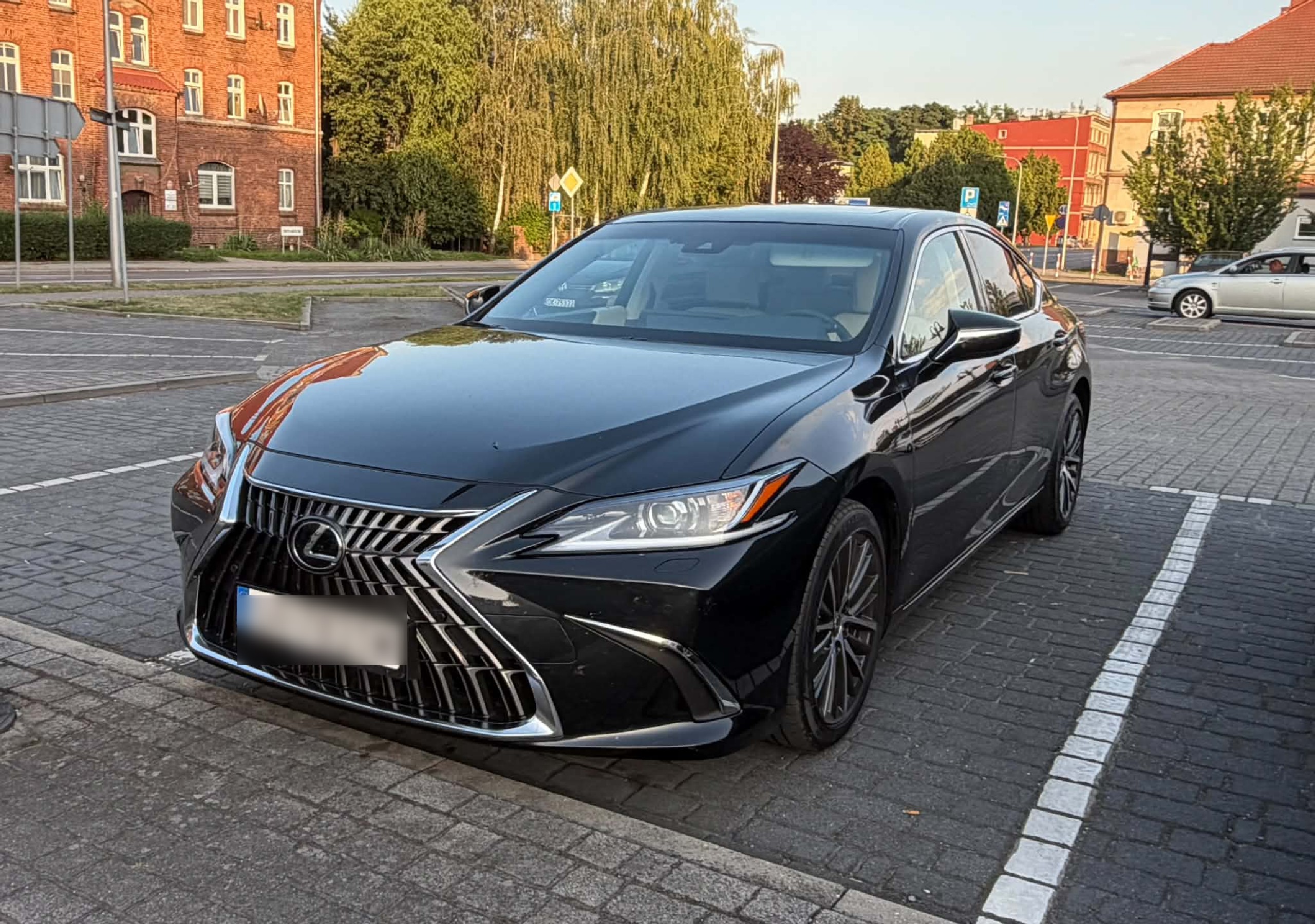 lexus